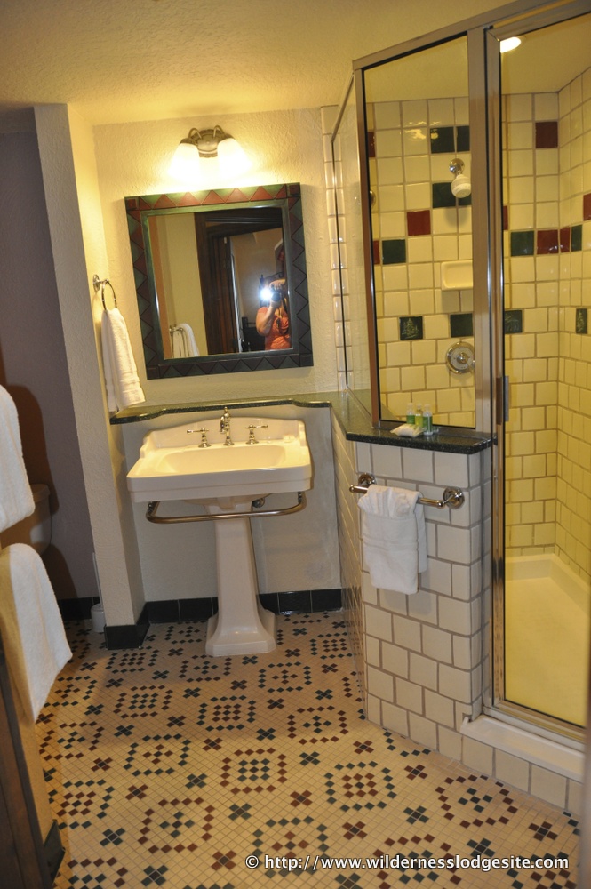 2B Villa 5537 Bath Split